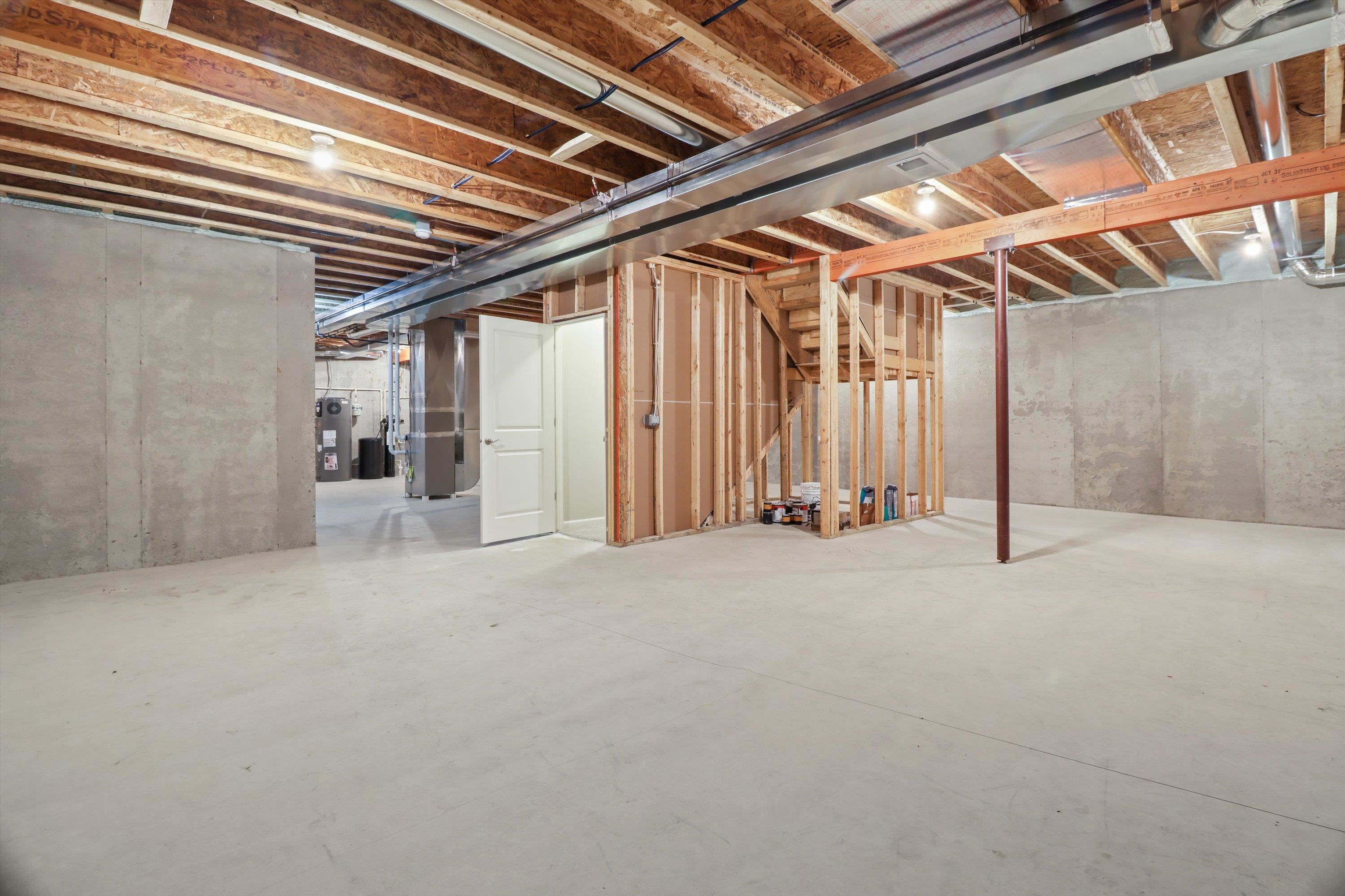 678 Hillcrest Drive Waunakee, WI 53597 - Photo 27 of 35