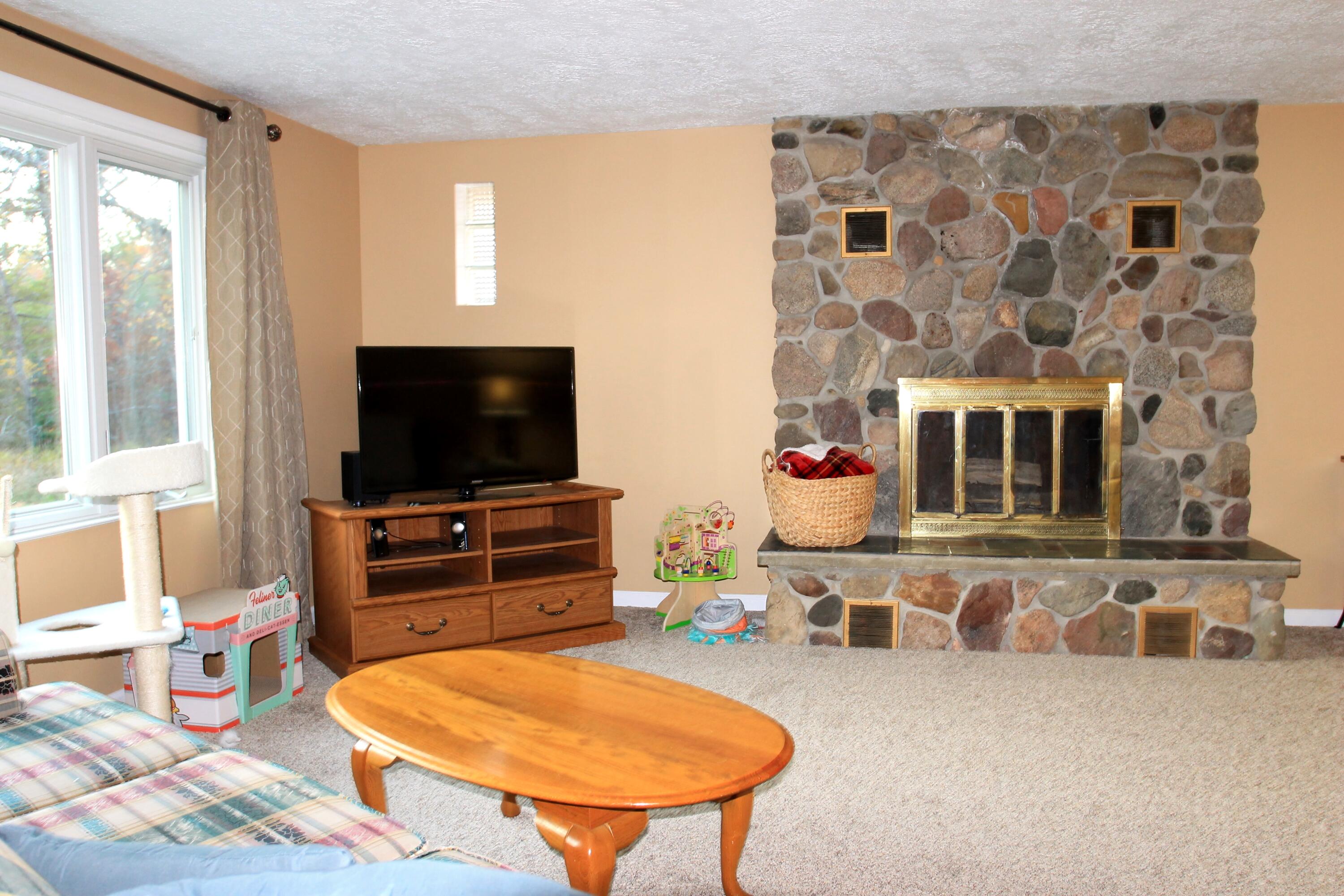 11197 Steckert Bridge Road Roscommon, MI 48653 - Photo 7 of 41 Gallery Image 7