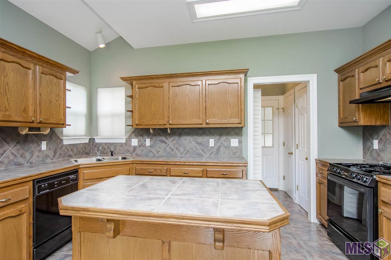 10621 Fernbrook Avenue Baton Rouge, LA 70809 - Photo 10 of 33 Gallery Image 10