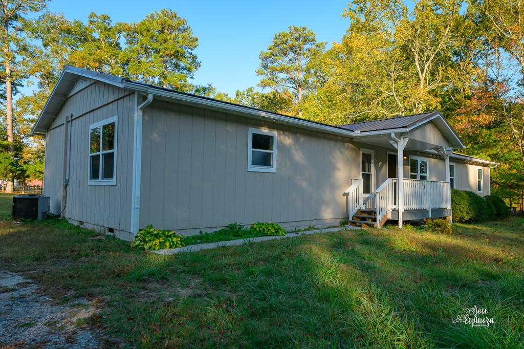77 River Road Chatsworth, GA 30705 - Photo 2 of 22 Gallery Image 2