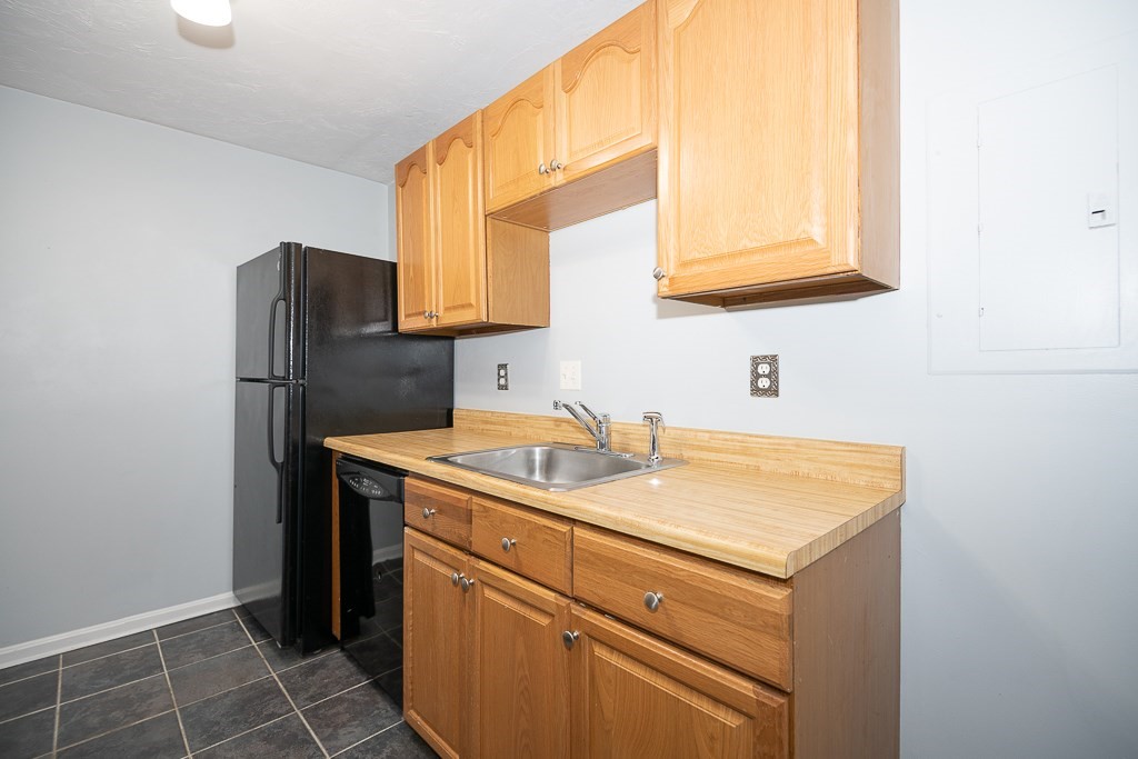 6 Inverness Avenue, Unit 8 Worcester, MA 01604 - Photo 23 of 28 Gallery Image 23
