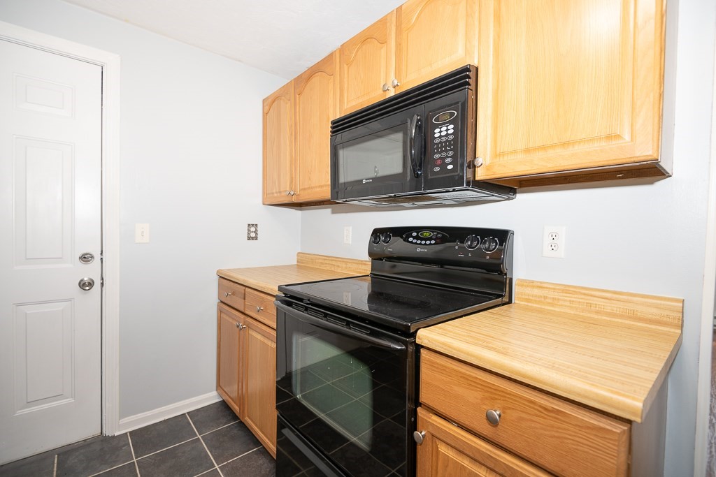 6 Inverness Avenue, Unit 8 Worcester, MA 01604 - Photo 24 of 28 Gallery Image 24