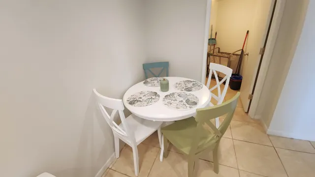 $4,999 | 950 Lavers Circle, Unit F109, Delray Beach, FL 33444