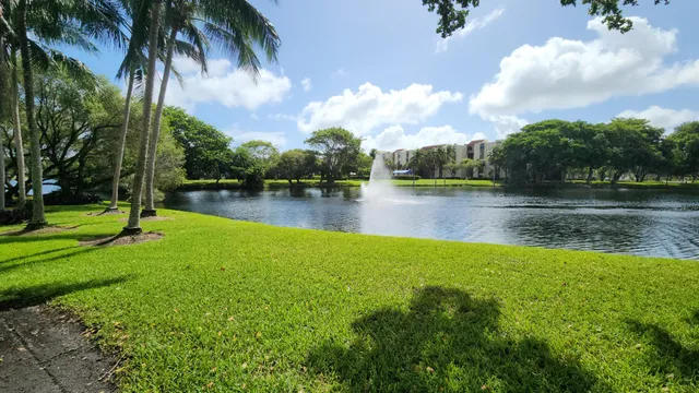 $4,999 | 950 Lavers Circle, Unit F109, Delray Beach, FL 33444