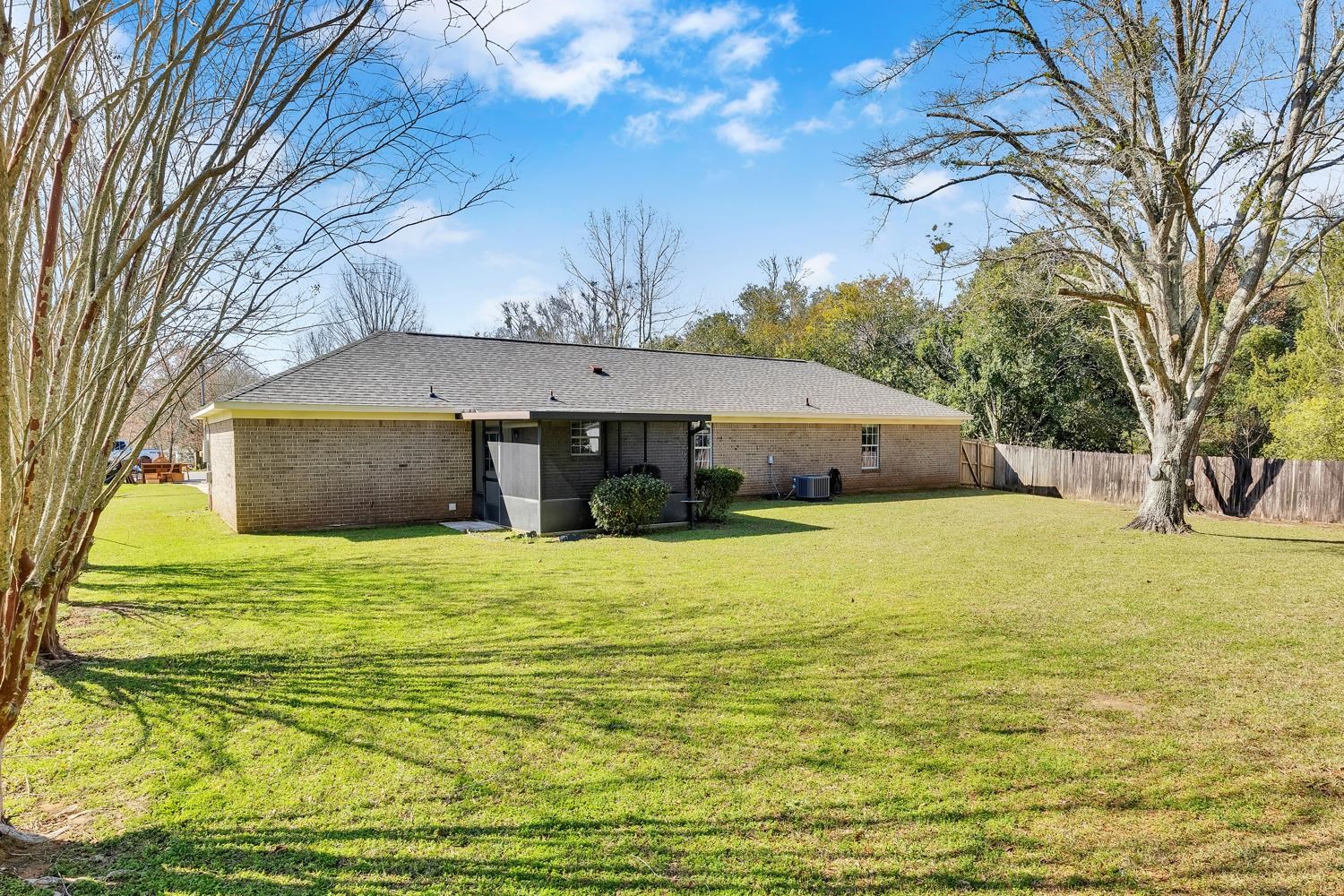 19605 Quartz Lane Robertsdale, AL 36567 - Photo 26 of 33 Back Of Structure