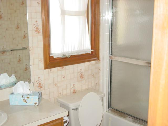 1143 Bembridge Drive Rochester, MI 48307 - Photo 11 of 16 31099448-10.JPG