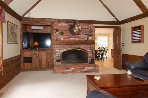 178 Prides Crossing Road Sudbury, MA 01776 - Photo 8 of 27 Gallery Image 8