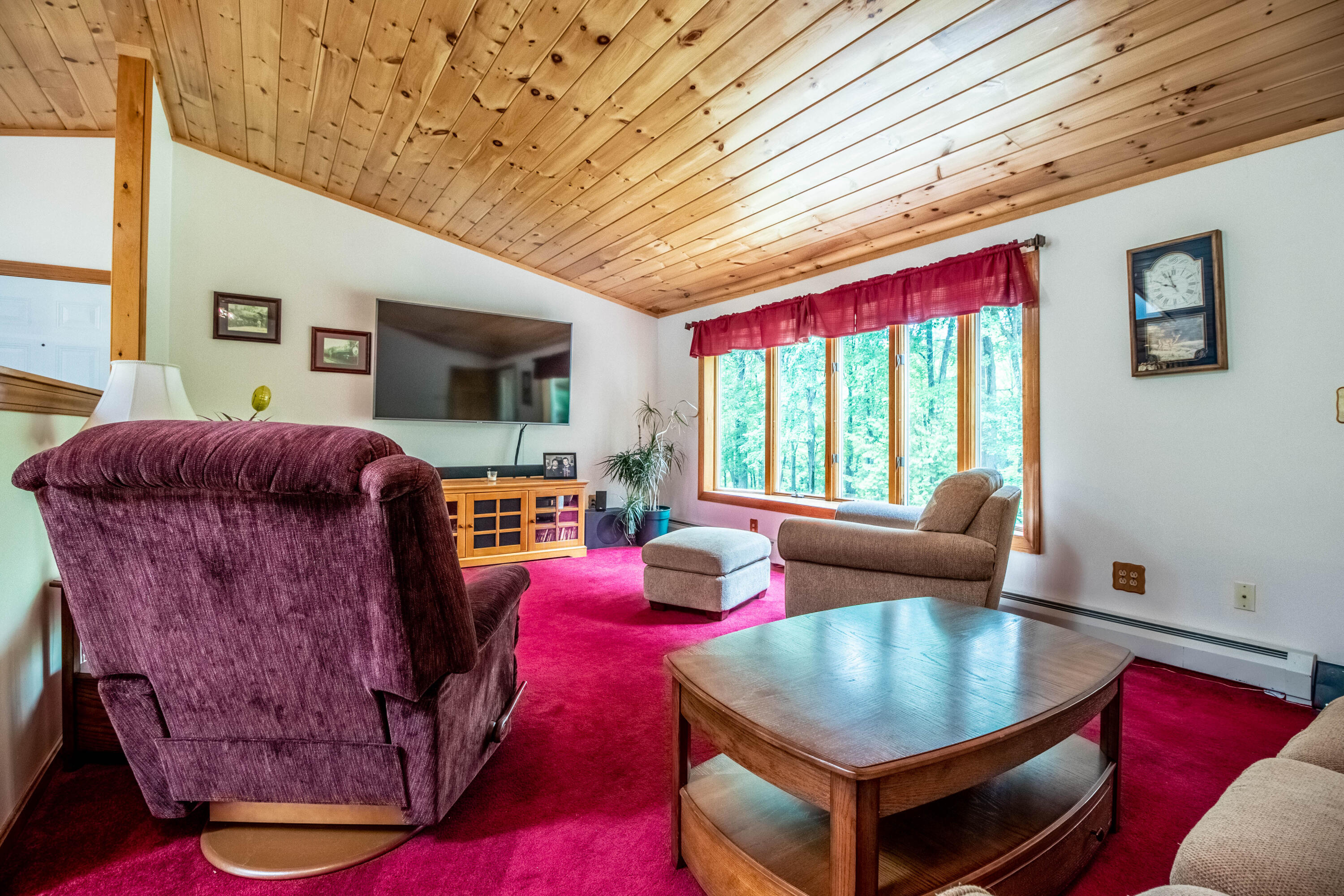 570 McLucas Road Waterboro, ME 04087 - Photo 6 of 34 Living Room