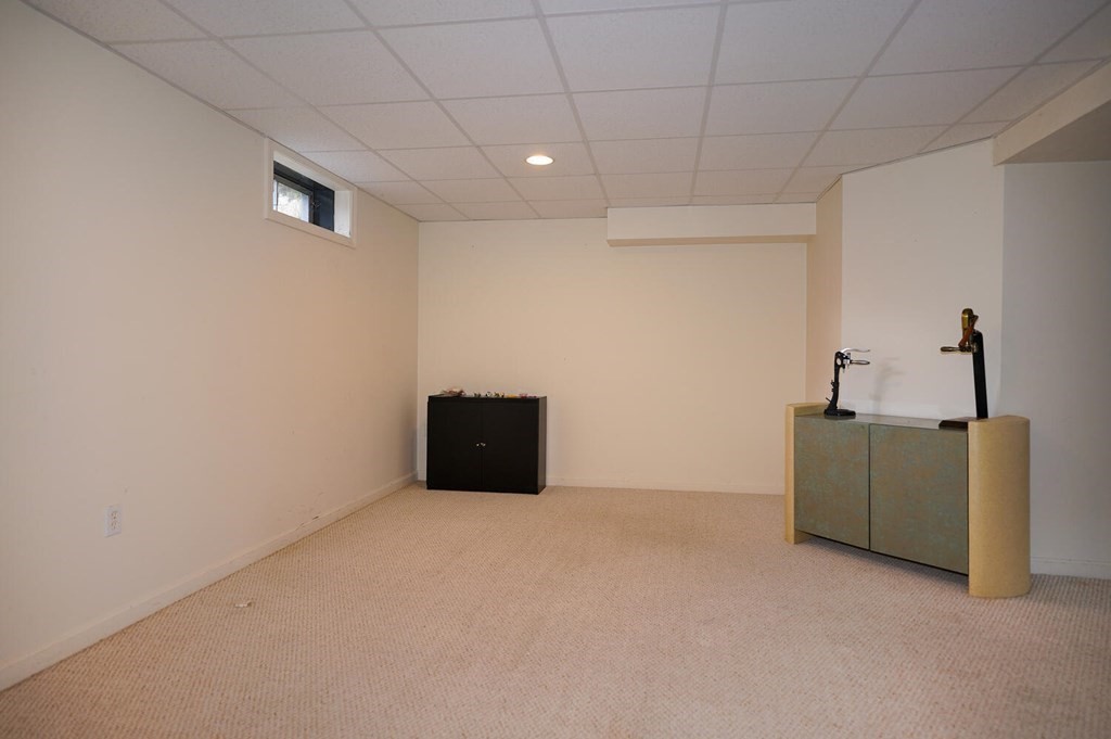 118 Dean Road Marlborough, MA 01752 - Photo 26 of 27 Gallery Image 26