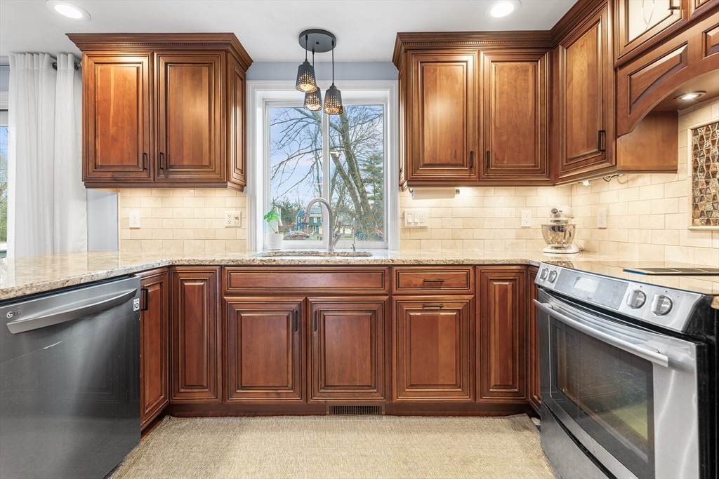 5 Reeves Road Maynard, MA 01754 - Photo 8 of 41 Gallery Image 8