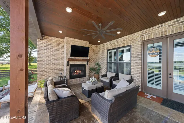 $3,900,000 | 6419 Highway 70, Crossville, TN 38571