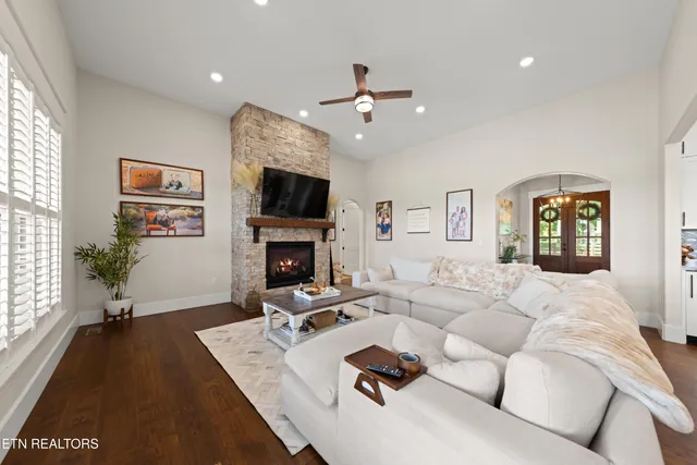 $3,900,000 | 6419 Highway 70, Crossville, TN 38571