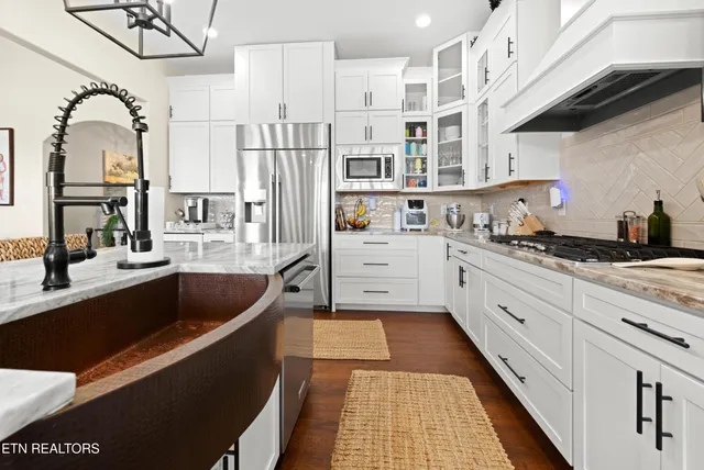 $3,900,000 | 6419 Highway 70, Crossville, TN 38571