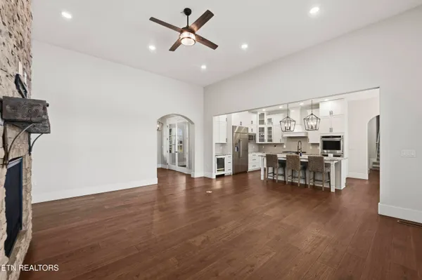 $3,500,000 | 6419 Highway 70, Crossville, TN 38571