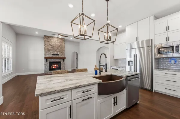 $3,500,000 | 6419 Highway 70, Crossville, TN 38571