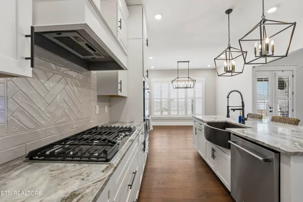 $3,500,000 | 6419 Highway 70, Crossville, TN 38571