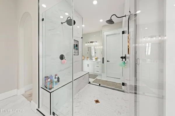 $3,500,000 | 6419 Highway 70, Crossville, TN 38571