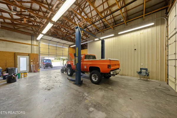 $3,500,000 | 6419 Highway 70, Crossville, TN 38571