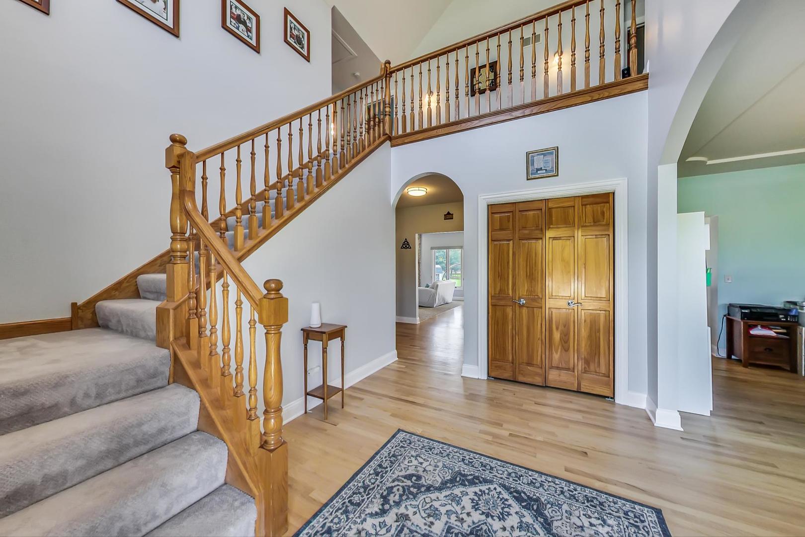 22426 South Farm View Road New Lenox, IL 60451 - Photo 4 of 46 Gallery Image 4