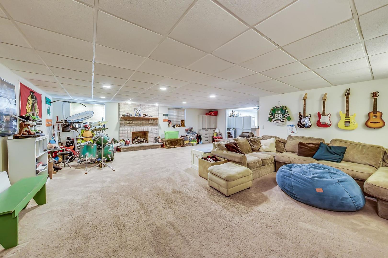 22426 South Farm View Road New Lenox, IL 60451 - Photo 36 of 46 Gallery Image 36