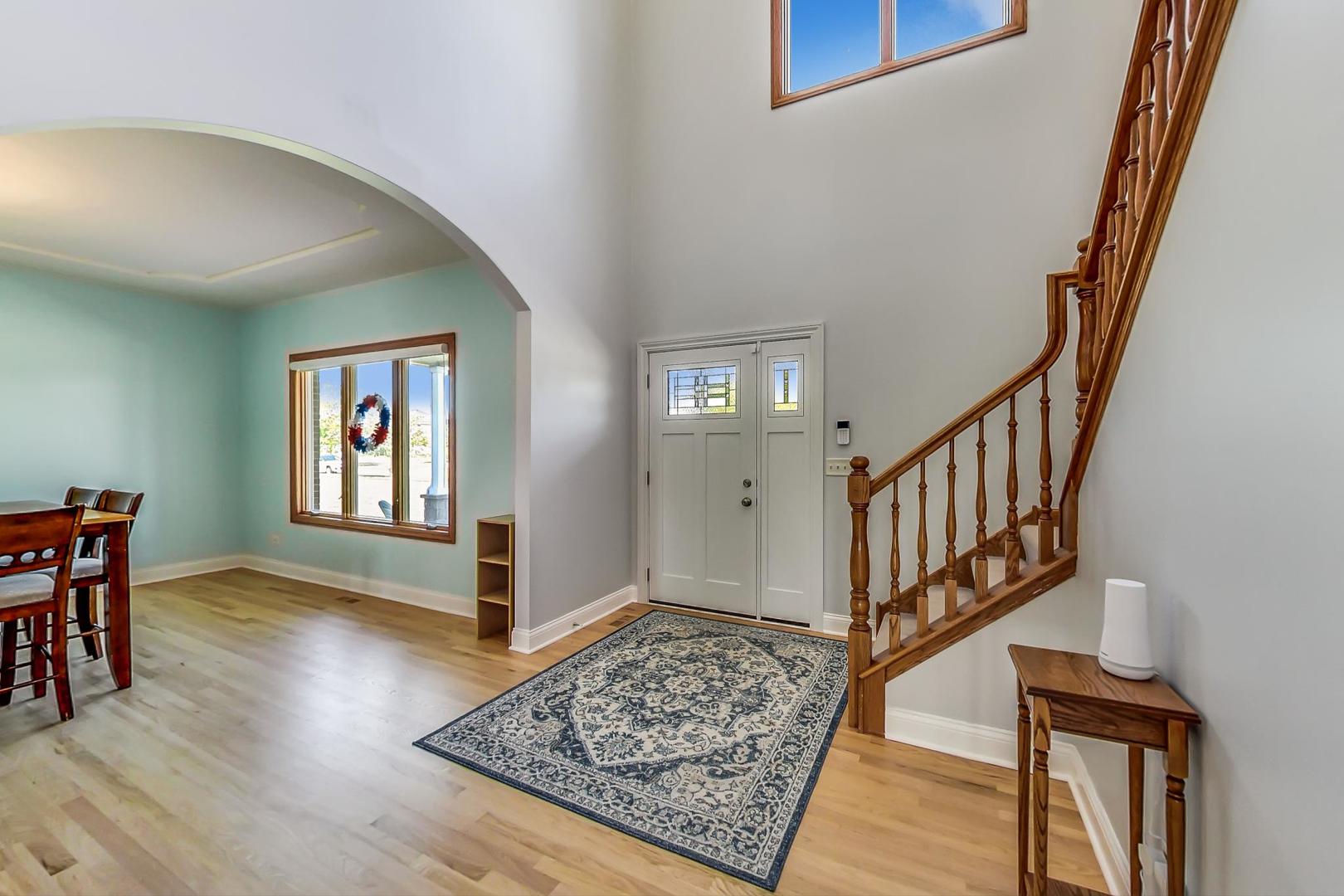 22426 South Farm View Road New Lenox, IL 60451 - Photo 5 of 46 Gallery Image 5