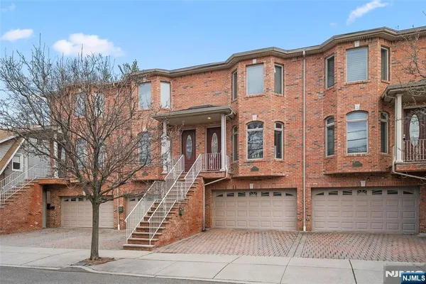 $968,888 | 236 Columbus Avenue, Unit 3, Palisades Park, NJ 07650
