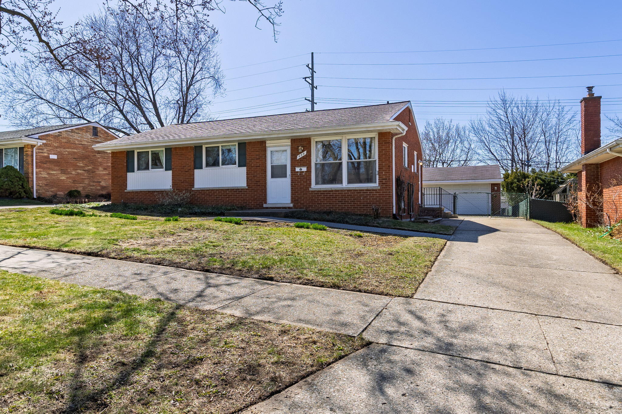 428 Meadow Lane Rochester, MI 48307 - Photo 2 of 40 1-web-or-mls-428 Meadow Lane-1