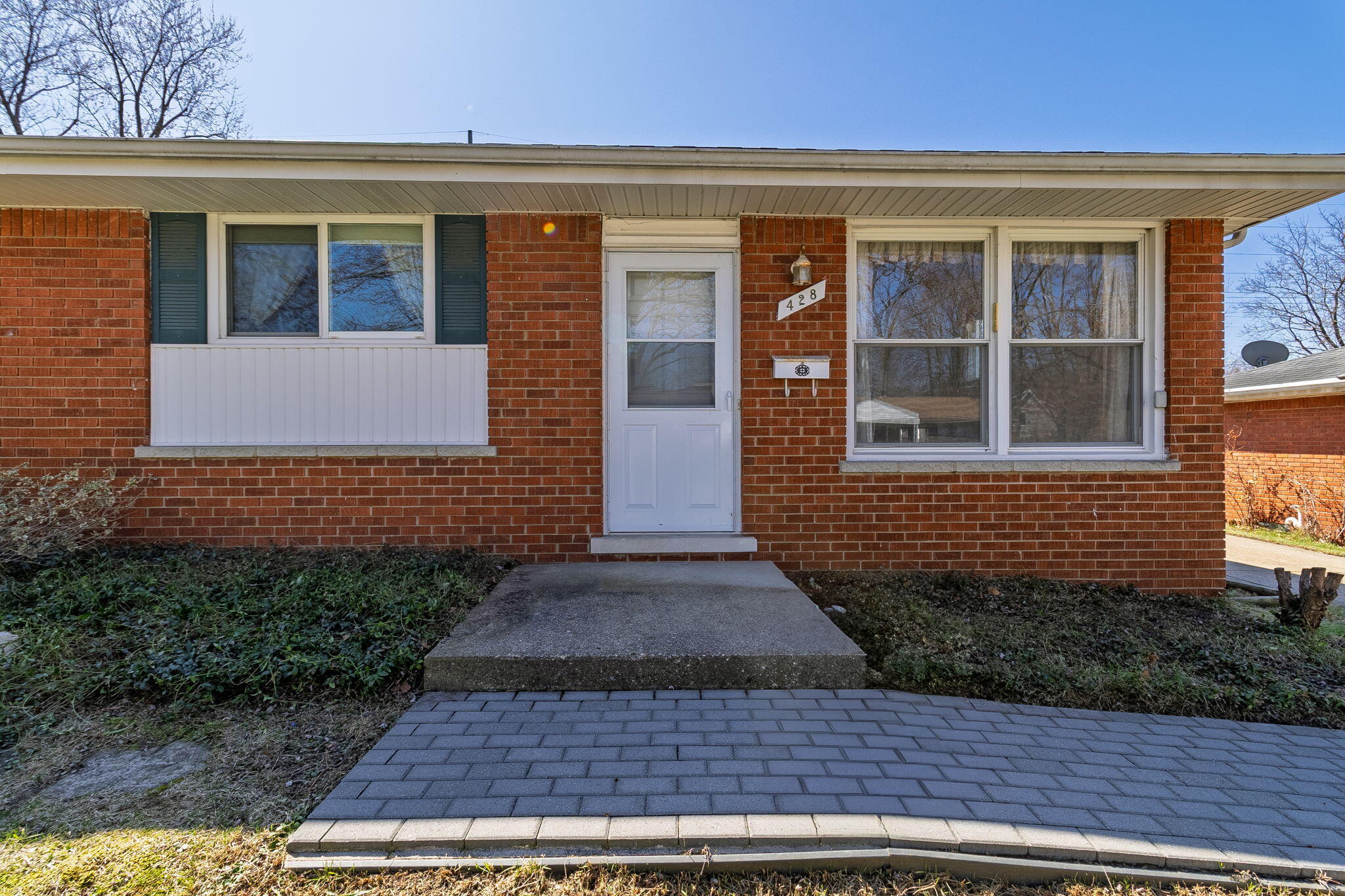 428 Meadow Lane Rochester, MI 48307 - Photo 4 of 40 3-web-or-mls-428 Meadow Lane-4