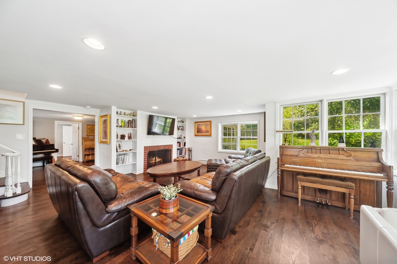 1103 Schaeffer Road Long Grove, IL 60047 - Photo 5 of 31 Gallery Image 5
