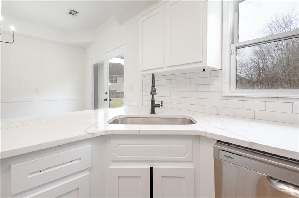 35 Springfield Way Covington, GA 30016 - Photo 13 of 37