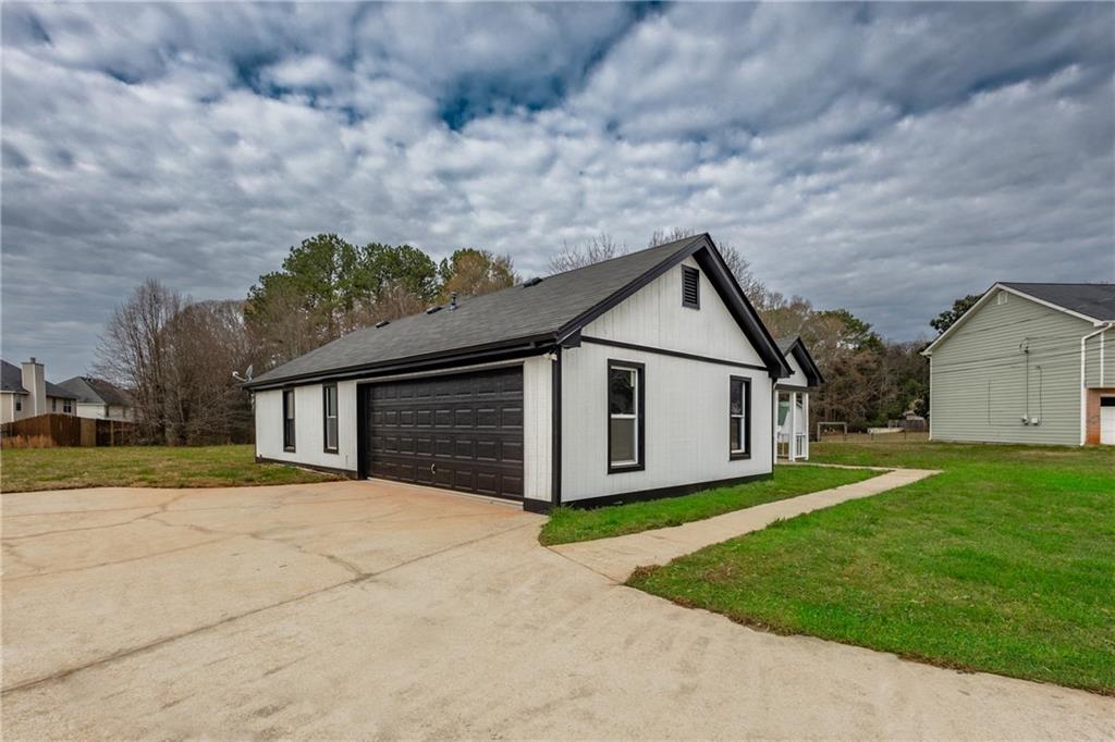 35 Springfield Way Covington, GA 30016 - Photo 3 of 37