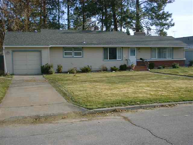 3921 South Lamonte Street Spokane, WA 99203 - Photo 1 of 5