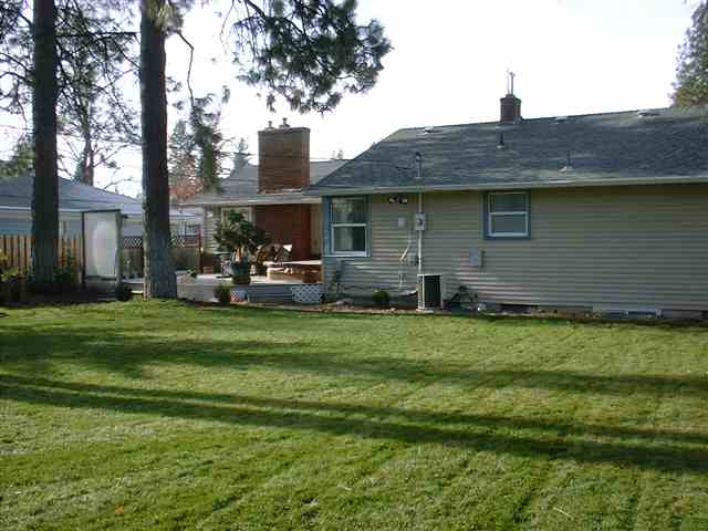 3921 South Lamonte Street Spokane, WA 99203 - Photo 2 of 5