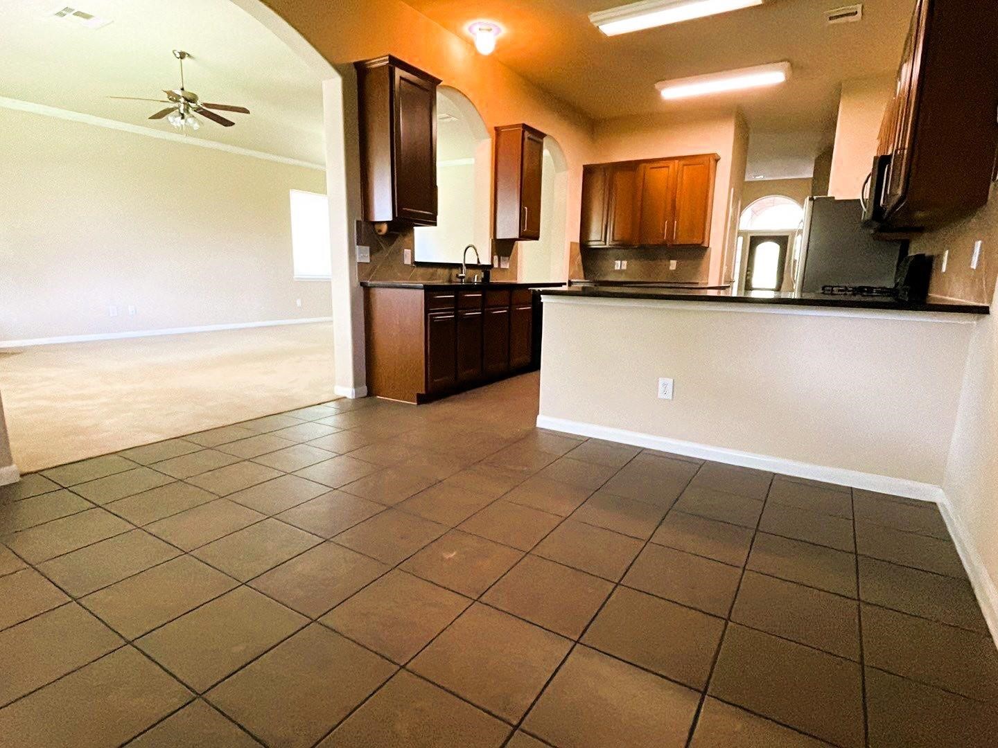 1014 Spring Lakes Haven Spring, TX 77373 - Photo 4 of 20