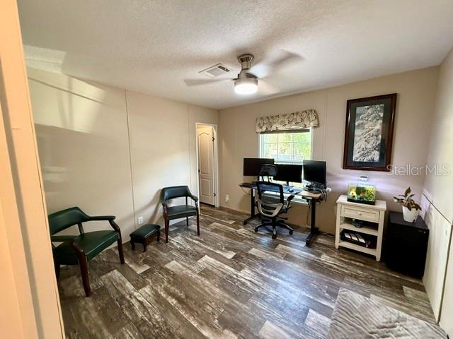9825 Leguna Street New Port Richey, FL 34654 - Photo 29 of 37 Gallery Image 29