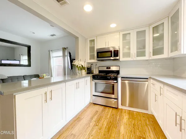 $4,995 | 1609 Isabel Street, Los Angeles, CA 90065