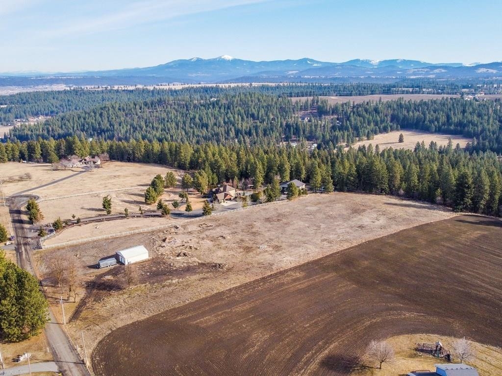8112 North Jensen Road Spokane, WA 99217 - Photo 11 of 21