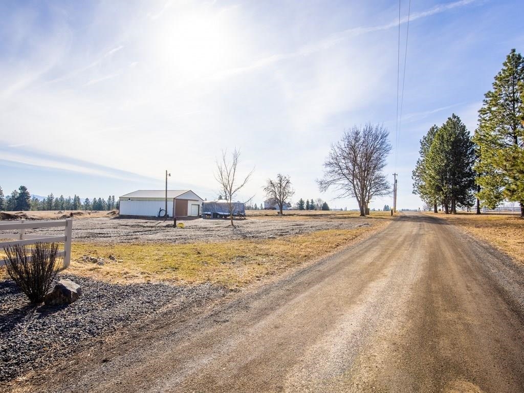 8112 North Jensen Road Spokane, WA 99217 - Photo 5 of 21