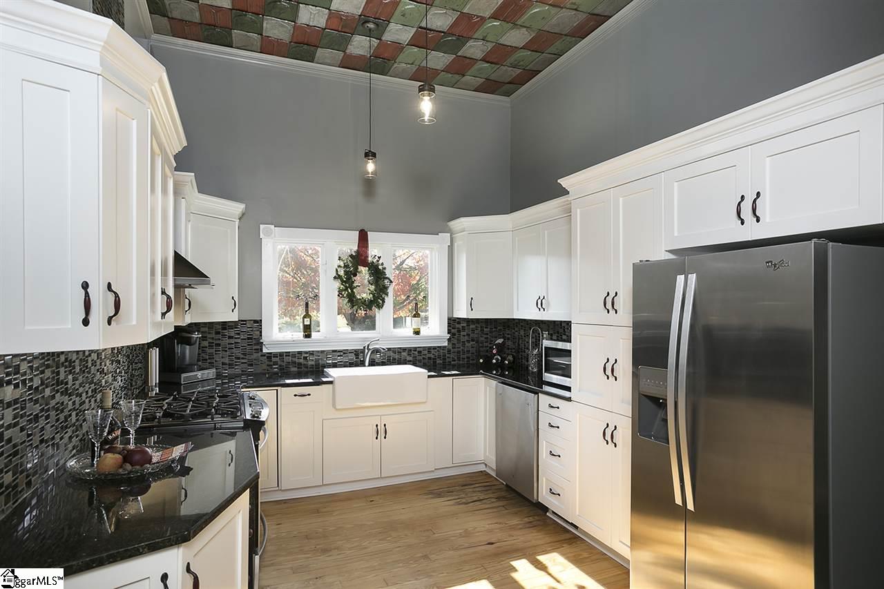 304 North Main Street Fountain Inn, SC 29644 - Photo 17 of 22