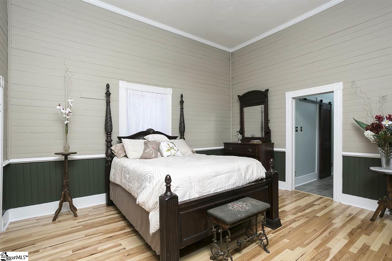 304 North Main Street Fountain Inn, SC 29644 - Photo 6 of 22