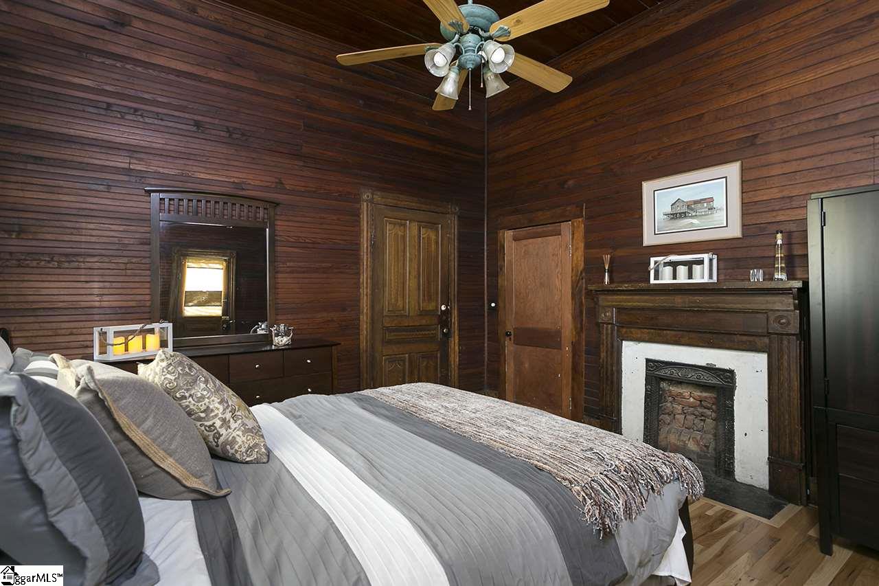 304 North Main Street Fountain Inn, SC 29644 - Photo 10 of 22