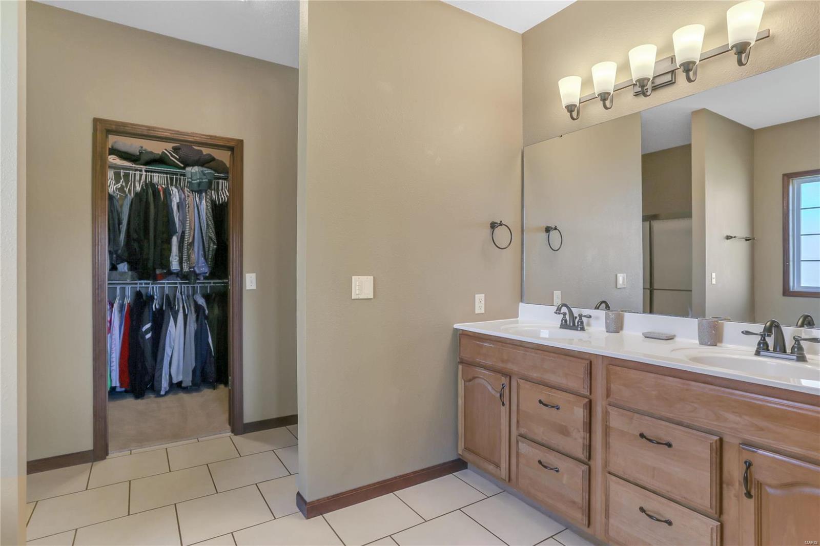 4807 South Hazel Road Edwardsville, IL 62025 - Photo 19 of 36 Gallery Image 19