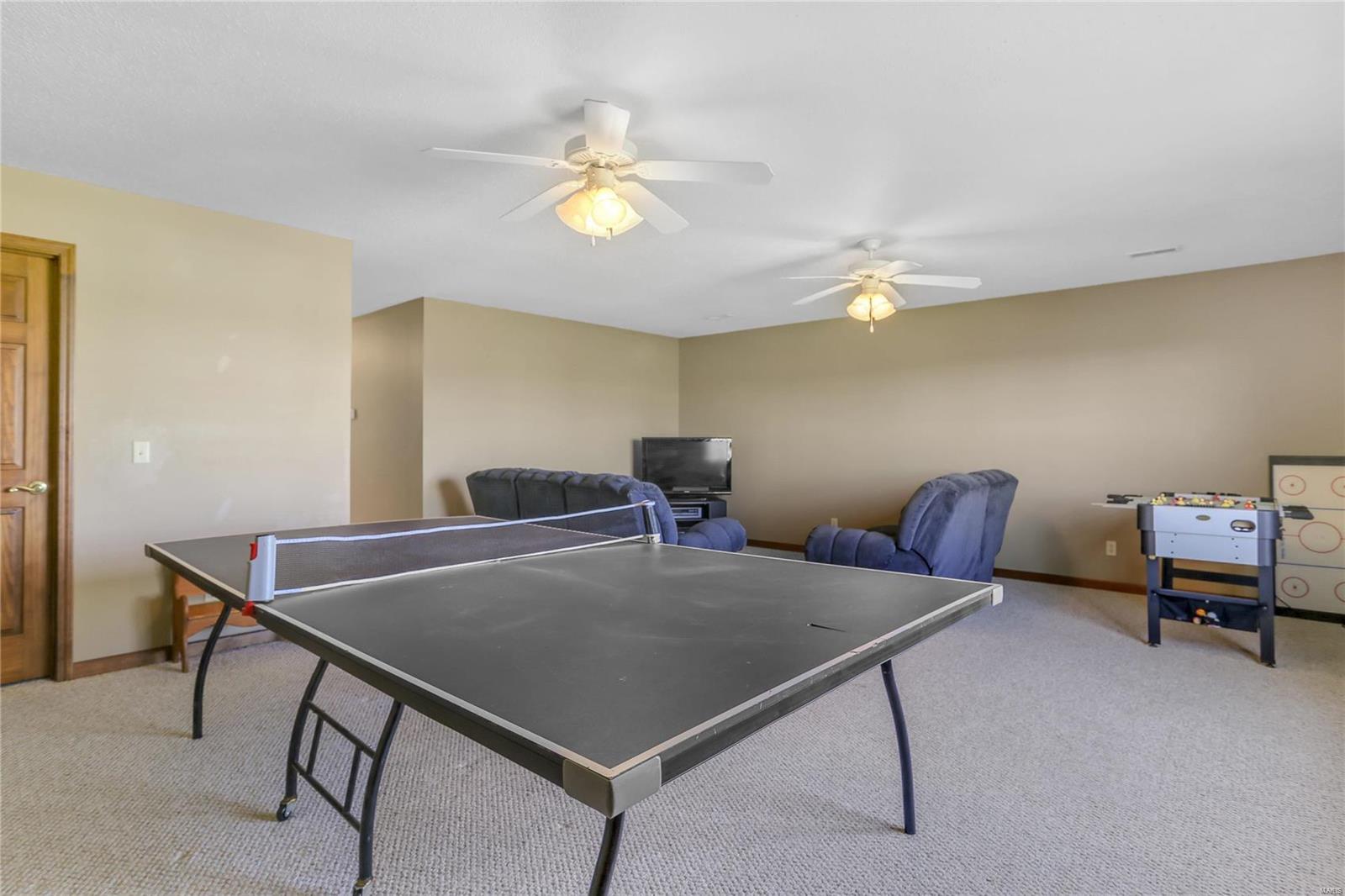 4807 South Hazel Road Edwardsville, IL 62025 - Photo 28 of 36 Gallery Image 28