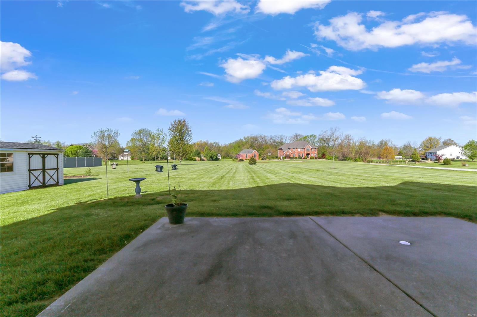 4807 South Hazel Road Edwardsville, IL 62025 - Photo 33 of 36 Gallery Image 33