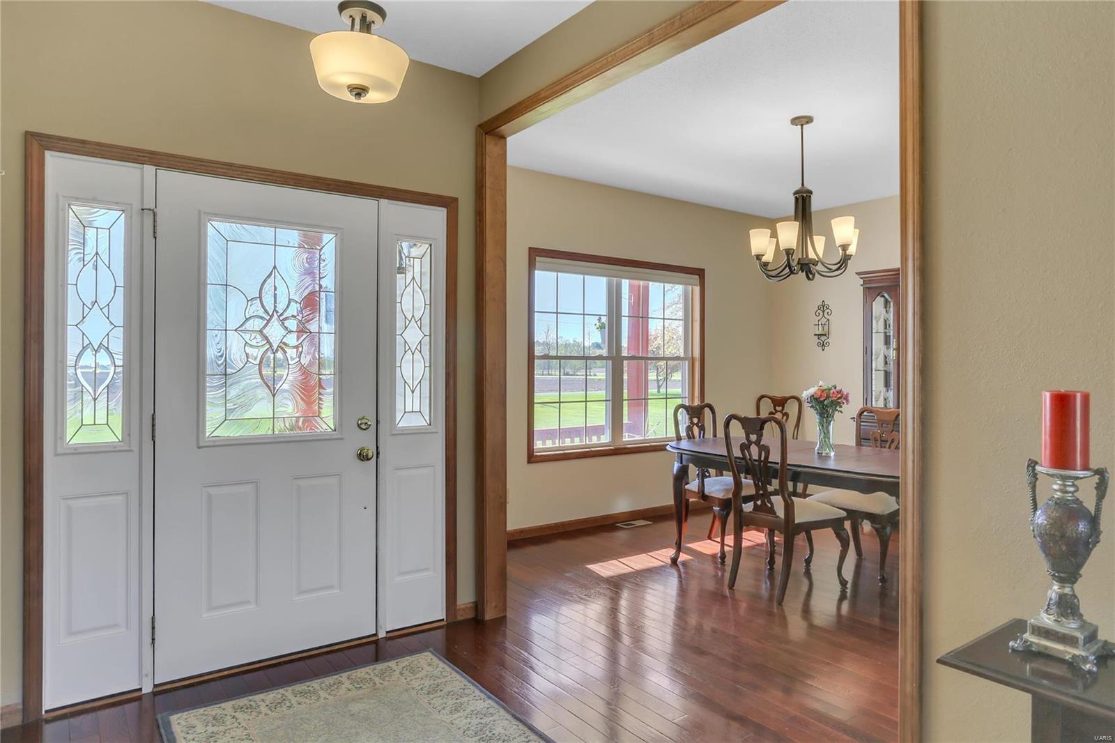4807 South Hazel Road Edwardsville, IL 62025 - Photo 5 of 36 Gallery Image 5