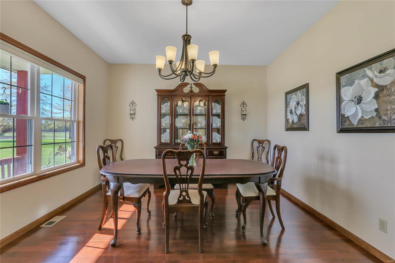 4807 South Hazel Road Edwardsville, IL 62025 - Photo 7 of 36 Gallery Image 7
