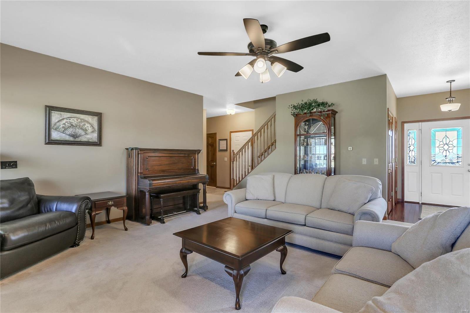 4807 South Hazel Road Edwardsville, IL 62025 - Photo 10 of 36 Gallery Image 10