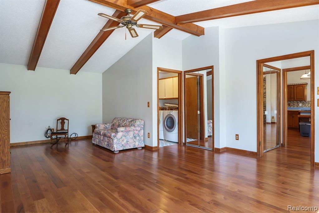 10125 Byron Road Byron, MI 48418 - Photo 8 of 22