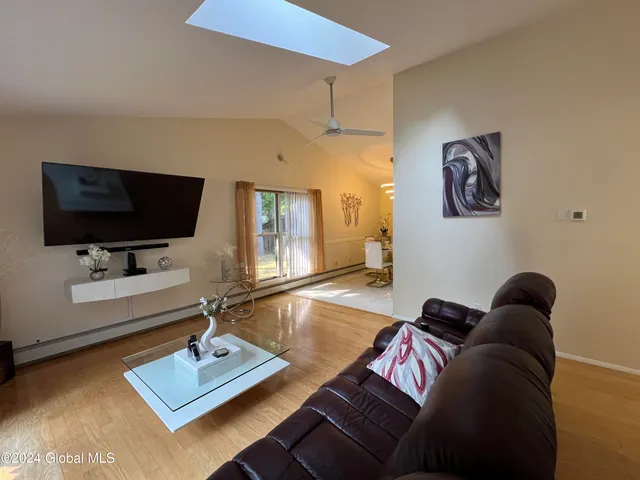 $2,350 | 35 Meadow Rue Place, Malta, NY 12020