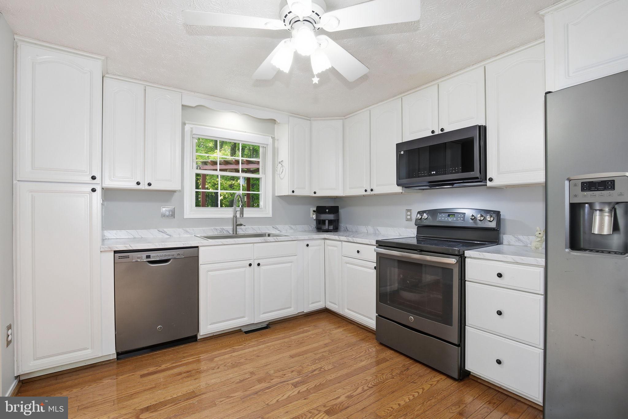 7625 R Sheffield Green Way Lorton, VA 22079 - Photo 9 of 28